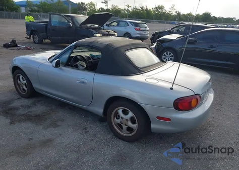 1999 Mazda Mx-5 Miata Leather Pkg/Popular Equipment Pkg/Sports Pkg/Touring Pkg z USA, uszkodzony, nr VIN JM1NB3534X0124237